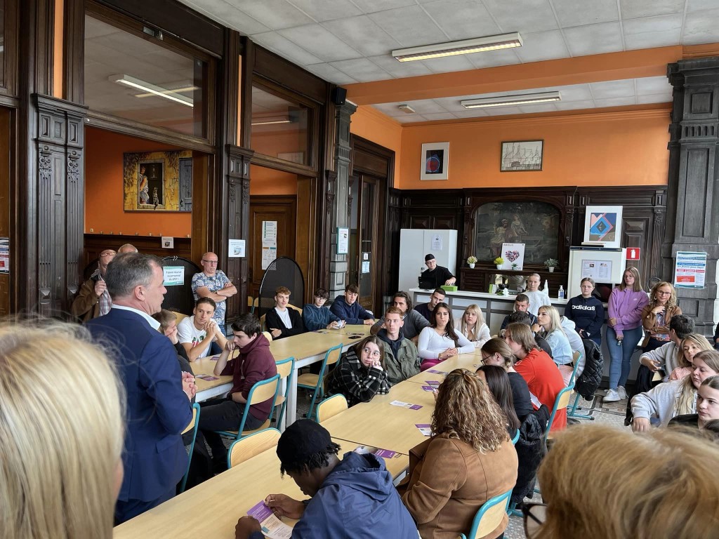 Benoît LUTGEN était présent au Lycée provincial des Sciences et des Technologies