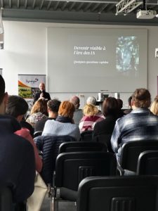 conférence a réuni un public nombreux autour d’un sujet devenu incontournable pour toute entreprise souhaitant rester visible en ligne : l’intégration d’une stratégie de contenu adaptée aux moteurs d’intelligence artificielle.