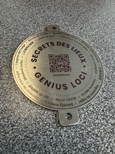 Plaque avec qr code 